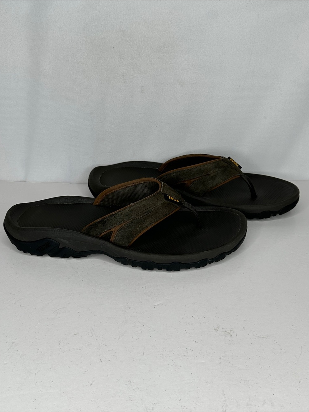Teva Katavi Brown Thong Sandals with  Suede Straps Outdoor Sz 11 - Picture 3 of 9